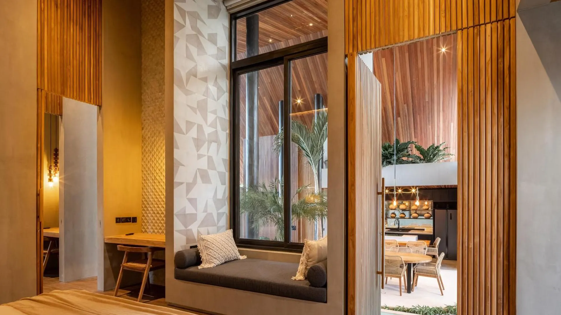 House Of Winds Complex - Lush 9Br Exotic Oasis 3X3Br Villas In Canggu ケロボカン 0*,  インドネシア