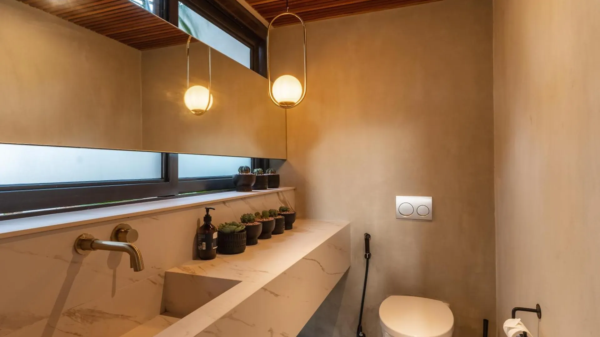 House Of Winds Complex - Lush 9Br Exotic Oasis 3X3Br Villas In Canggu ケロボカン