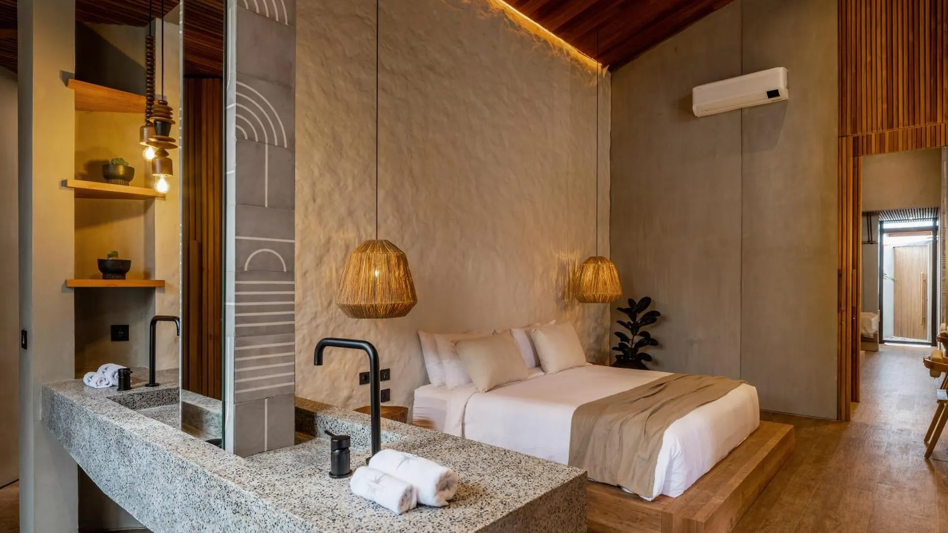 House Of Winds Complex - Lush 9Br Exotic Oasis 3X3Br Villas In Canggu ケロボカン インドネシア