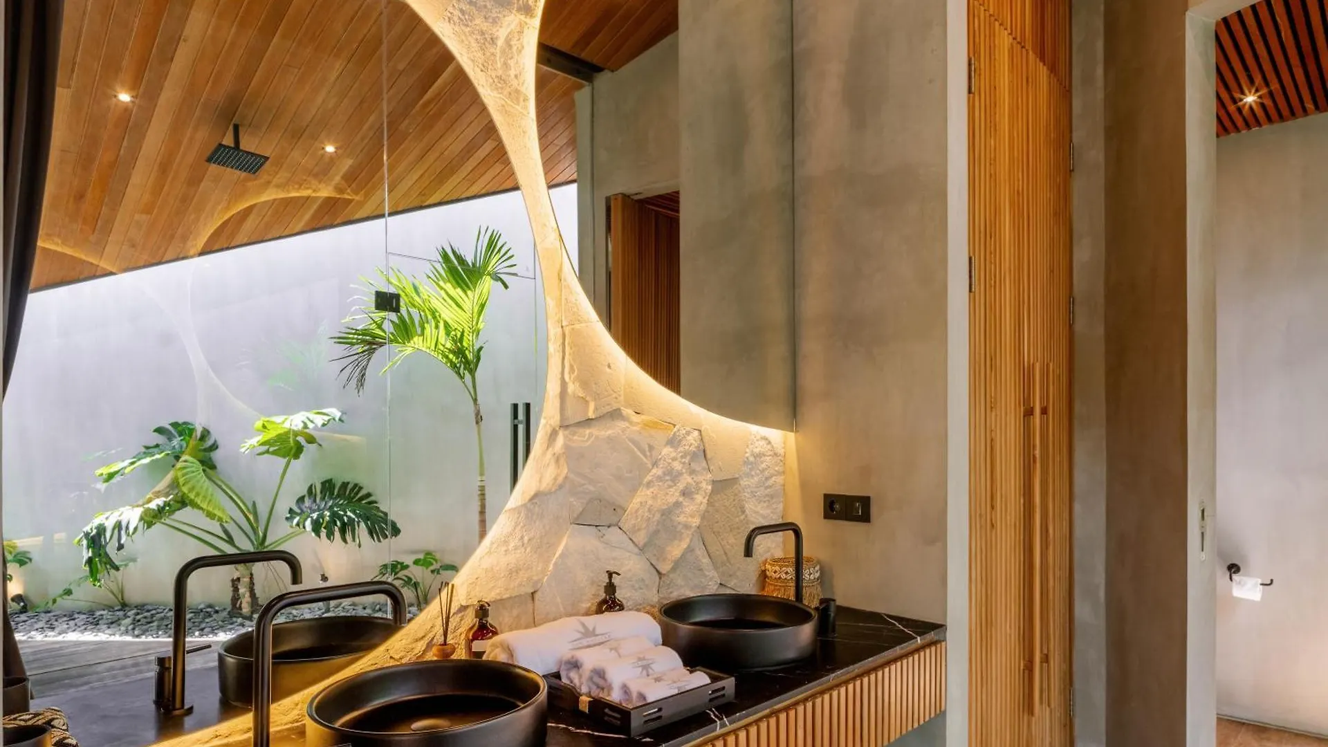 House Of Winds Complex - Lush 9Br Exotic Oasis 3X3Br Villas In Canggu Kerobokan Ινδονησία