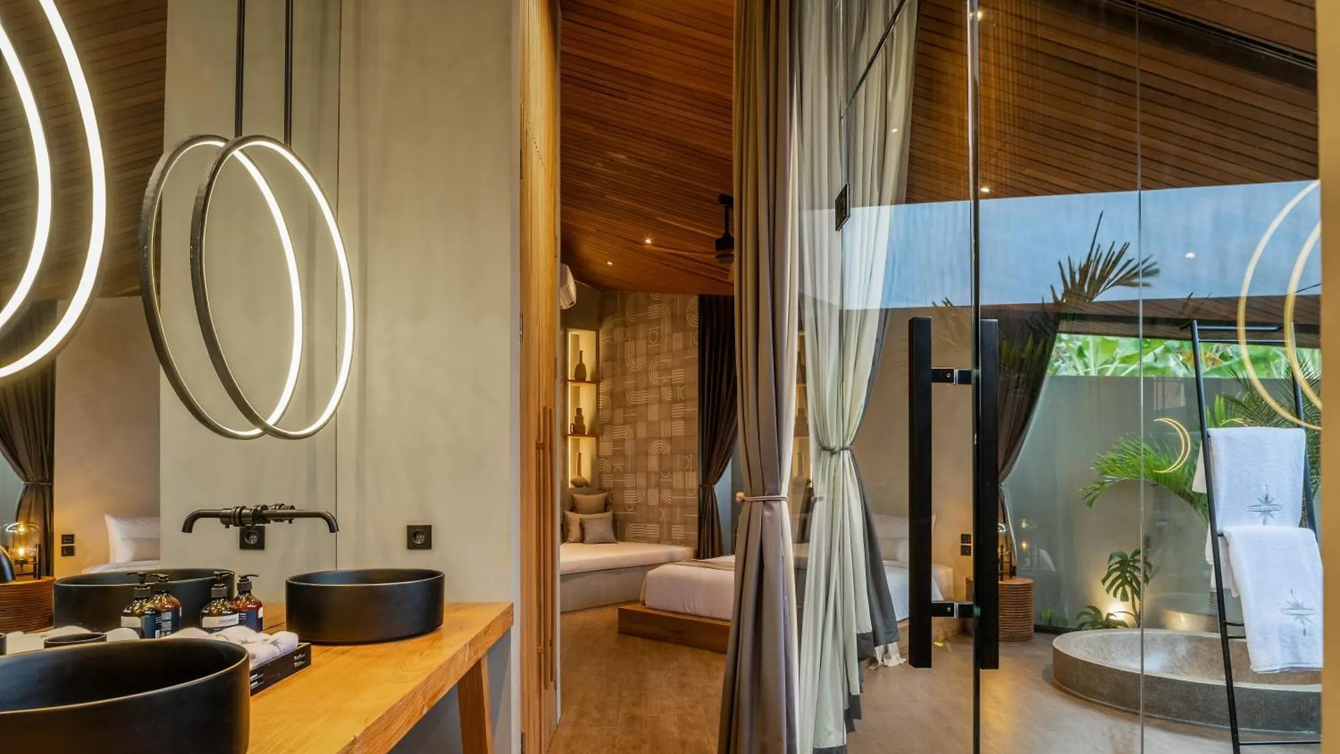 House Of Winds Complex - Lush 9Br Exotic Oasis 3X3Br Villas In Canggu Kerobokan