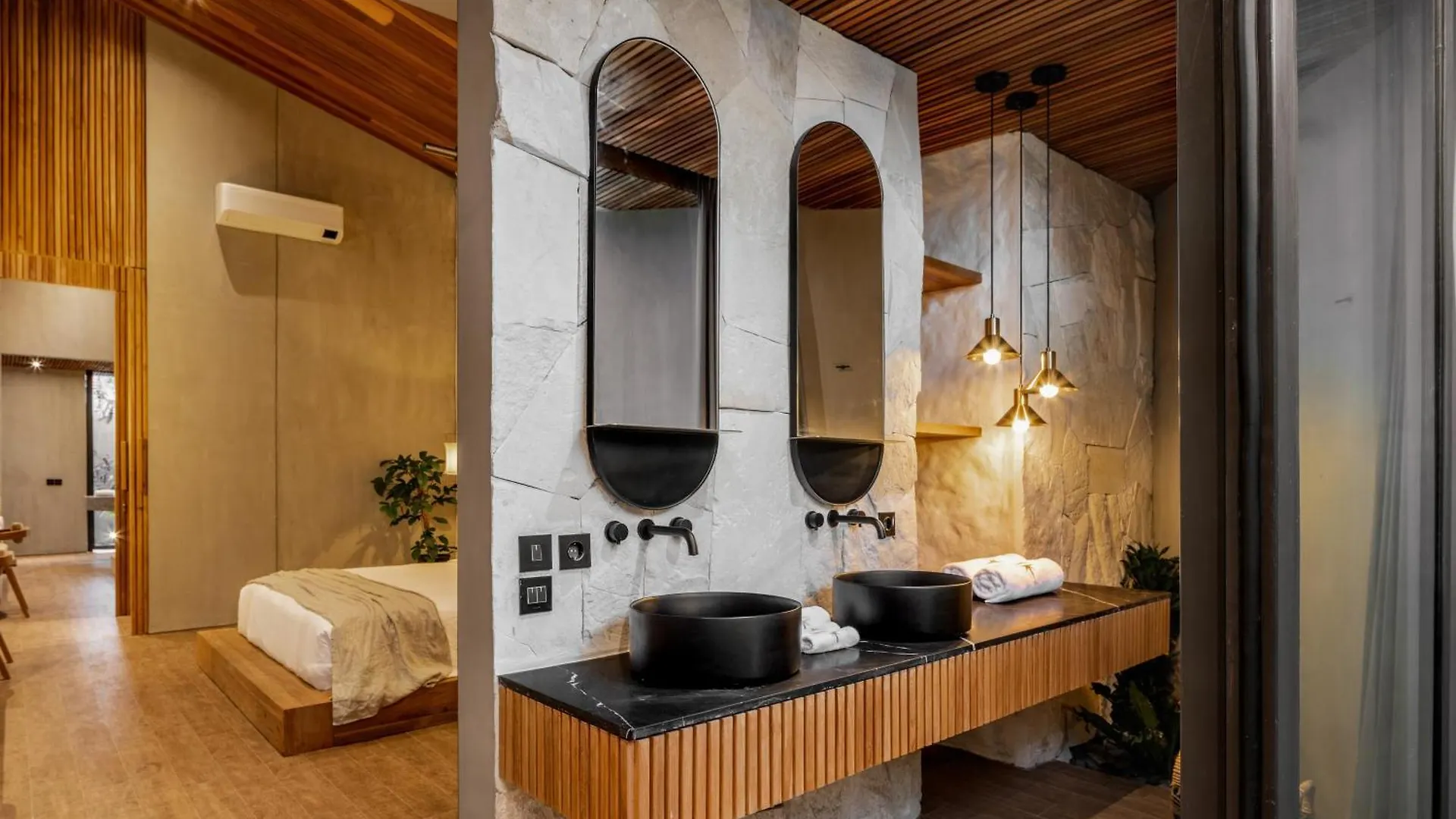 House Of Winds Complex - Lush 9Br Exotic Oasis 3X3Br Villas In Canggu Kerobokan